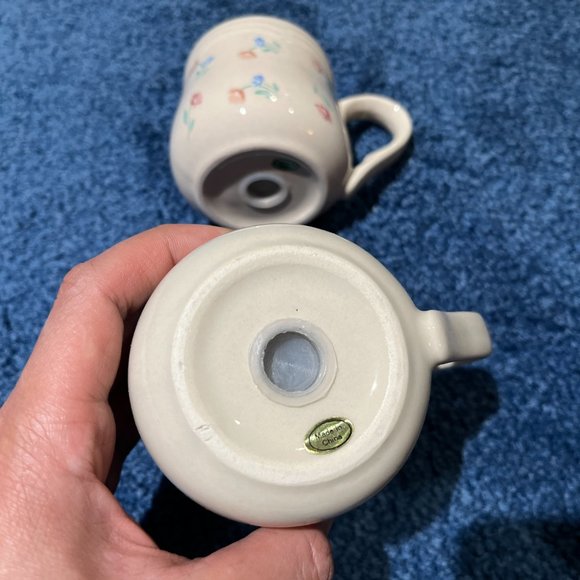 wildflower salt and pepper set - Picture 3 of 8